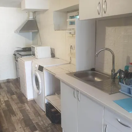 Gazde/Camere de închiriat Casa De Vacanta Mari