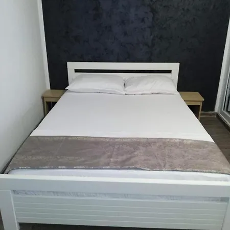 Δωμάτια σε οικογενειακή κατοικία Casa De Vacanta Mari