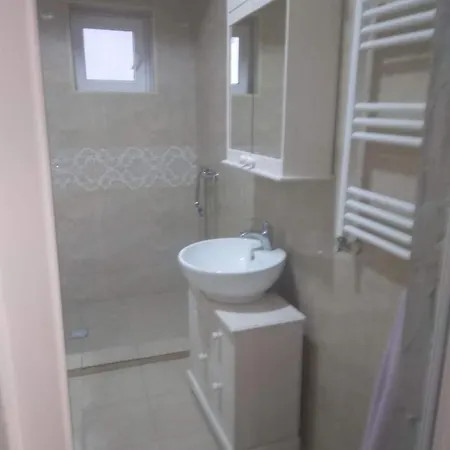 Δωμάτια σε οικογενειακή κατοικία Casa De Vacanta Mari Eforie Nord